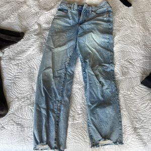 Old navy mid rise boyfriend jeans
